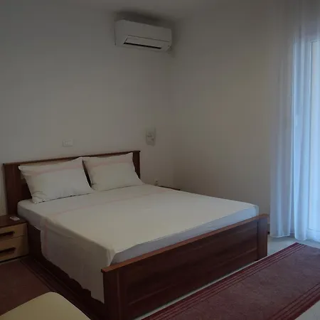 Apartment Lola