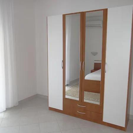 Apartment Lola