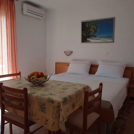 Lola Apartment