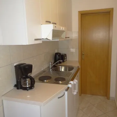 Lola Apartment
