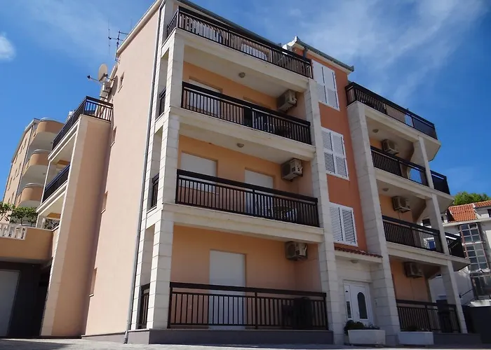 Lola Apartman Trogir