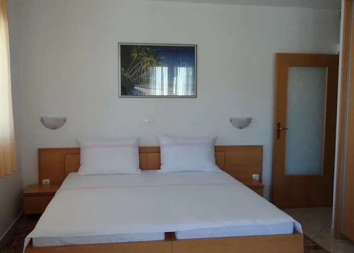 Lola Apartman Trogir